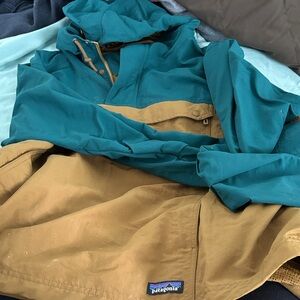 Patagonia Teal and Brown Outdoor Jacket